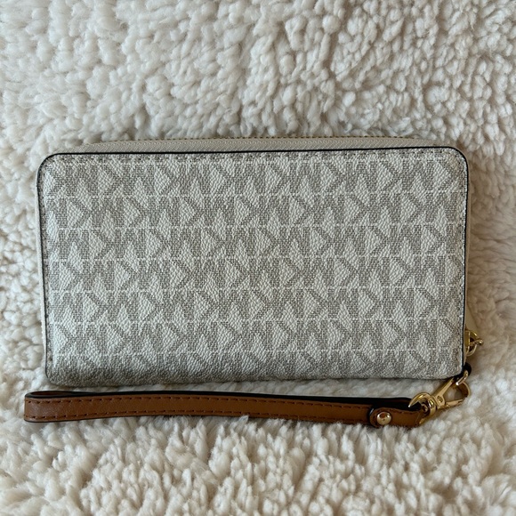 Michael Kors Zip Around Wristlet - Picture 4 of 5